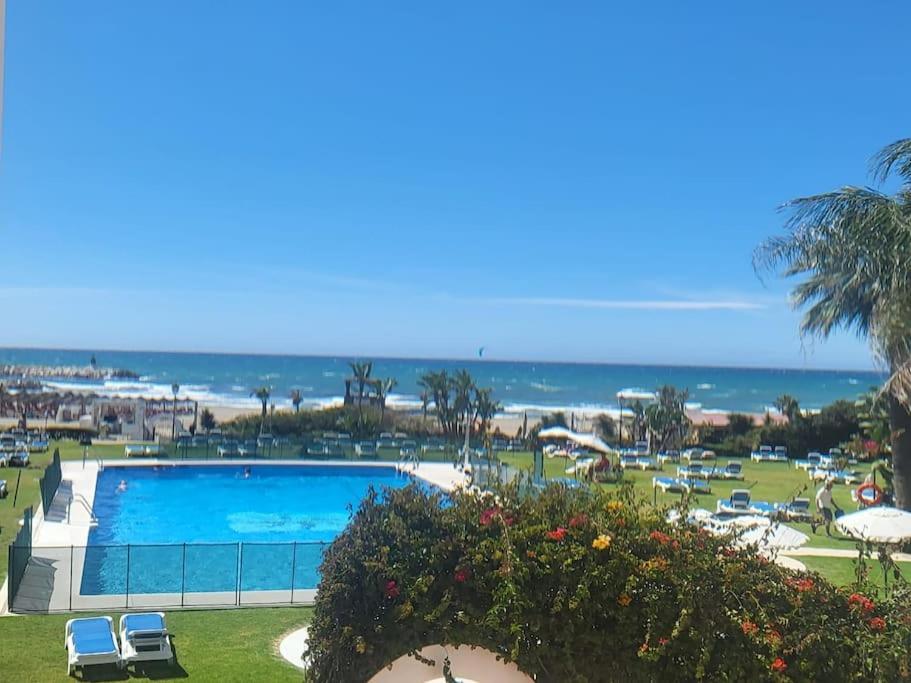 فيلا Casita Junto Al Mar En El Puerto De Cabopino ماربيا المظهر الخارجي الصورة