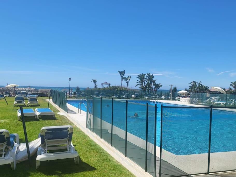 فيلا Casita Junto Al Mar En El Puerto De Cabopino ماربيا المظهر الخارجي الصورة
